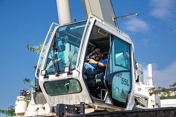 125A4207